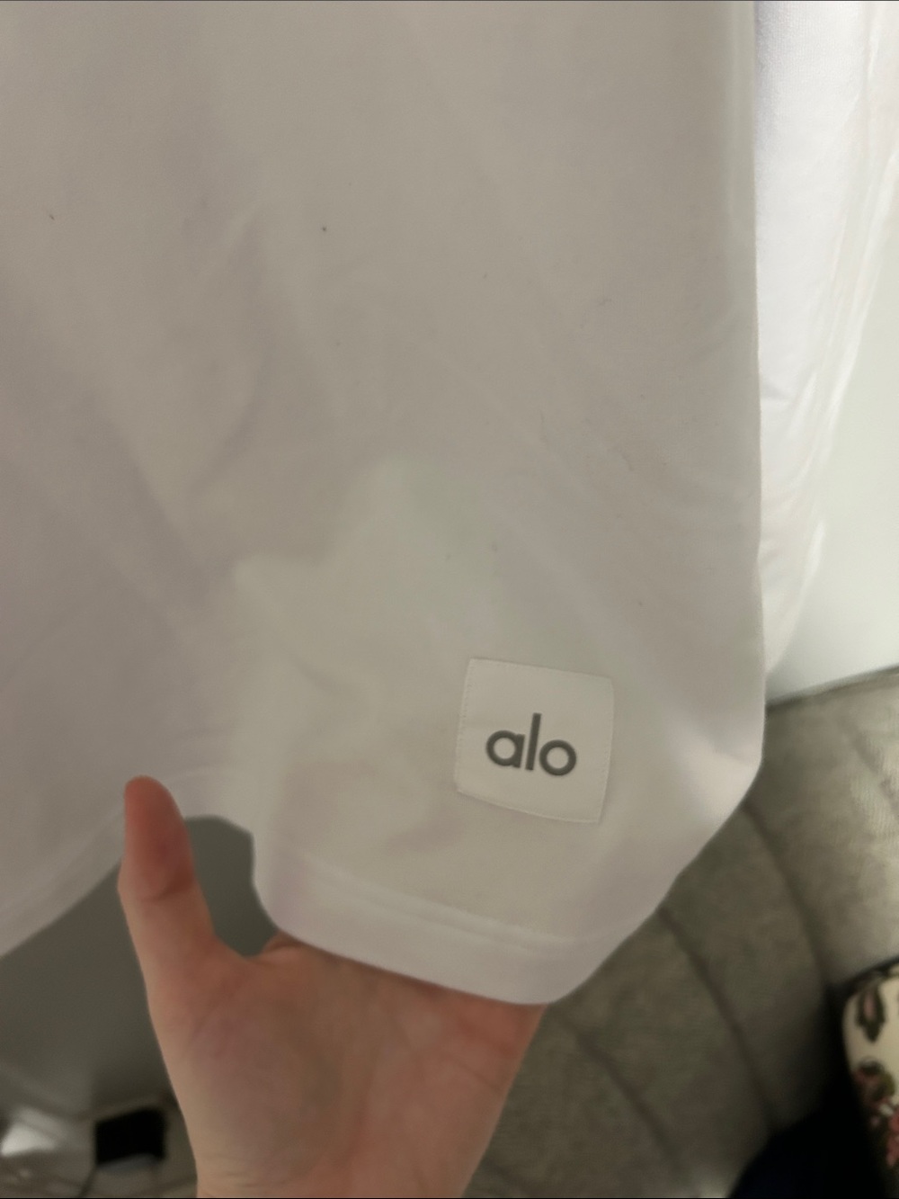 ALO Yoga Long Sleeve Crew - White S NWT - Picture 3 of 6